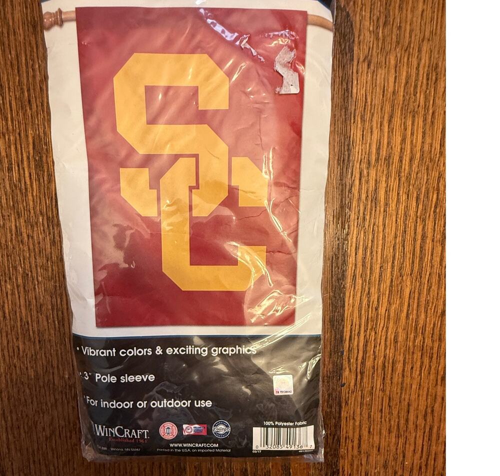 NWT USC Trojans WinCraft Vertical House Flag 28" x 40"